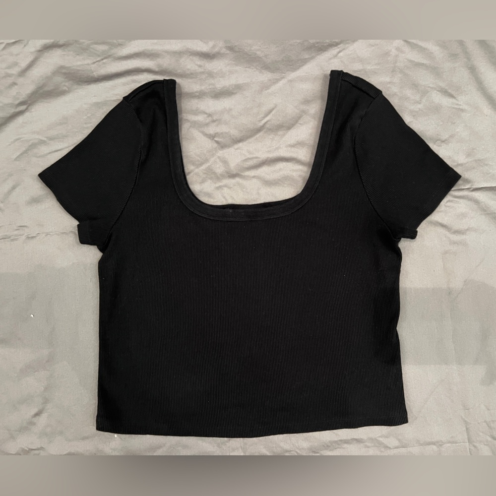 Universal Thread Black Crop Top